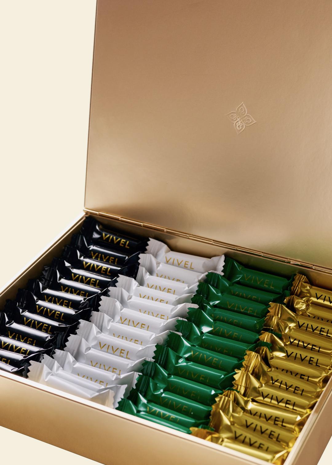 LARGE WAFER METAL GOLD BOX