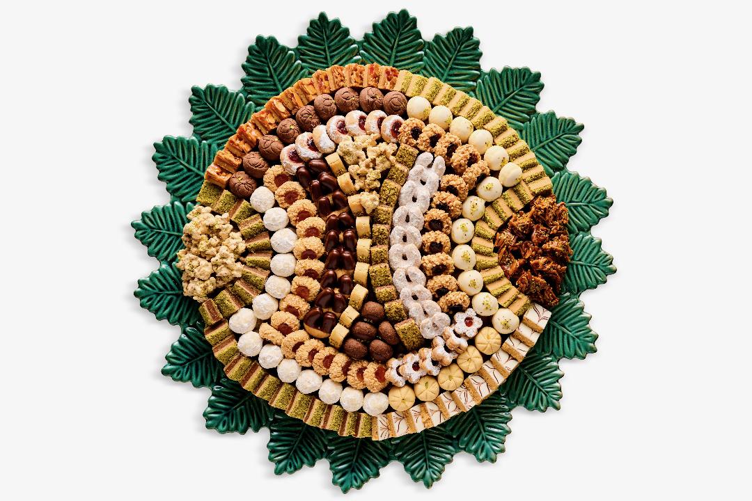 LARGE ROUND CLASSIC SWEETS TRAY