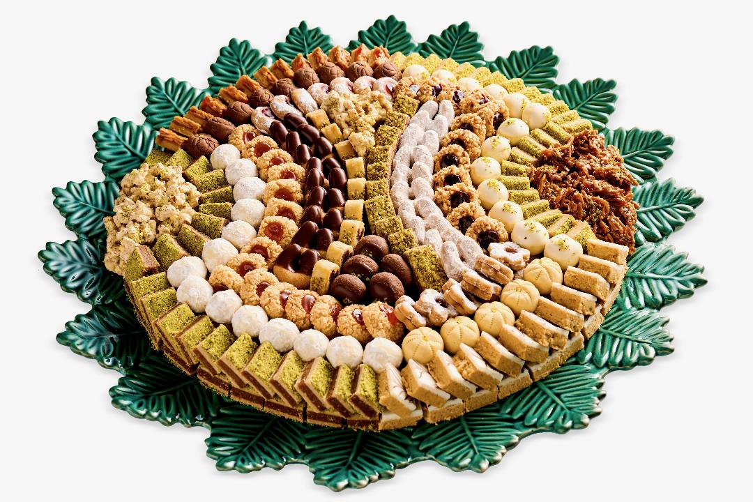LARGE ROUND CLASSIC SWEETS TRAY