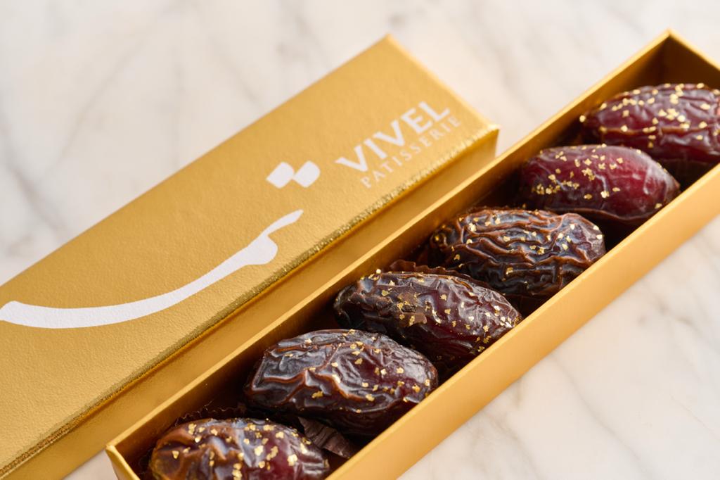 SML GOLD MEDJOOL DATES BOX