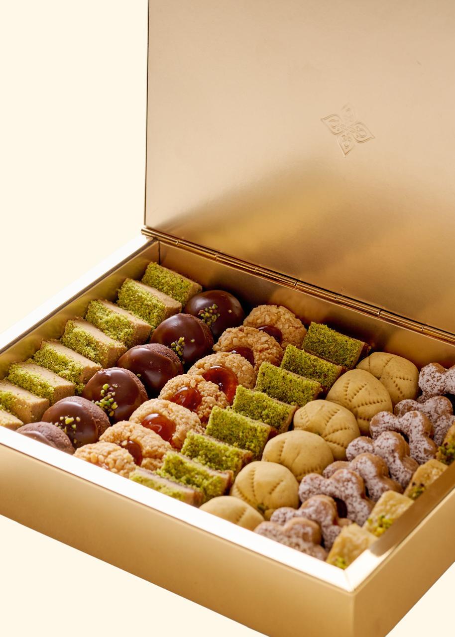 SMALL SWEETS METAL GOLD BOX