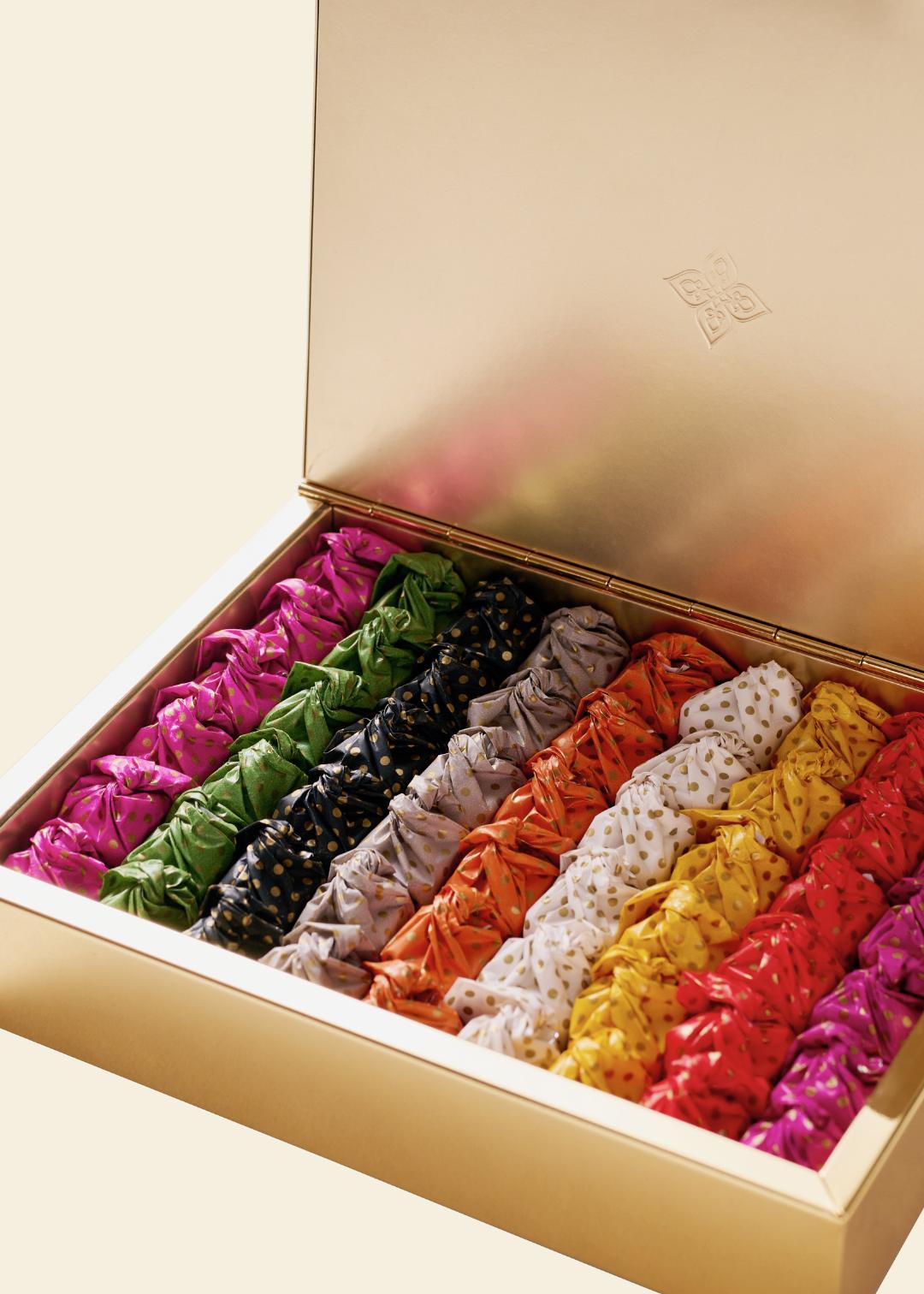 SMALL TRUFFLE METAL GOLD BOX